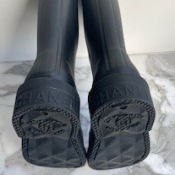 CHANEL Rubber Rain Boots SZ 39 - Picture 6 of 13